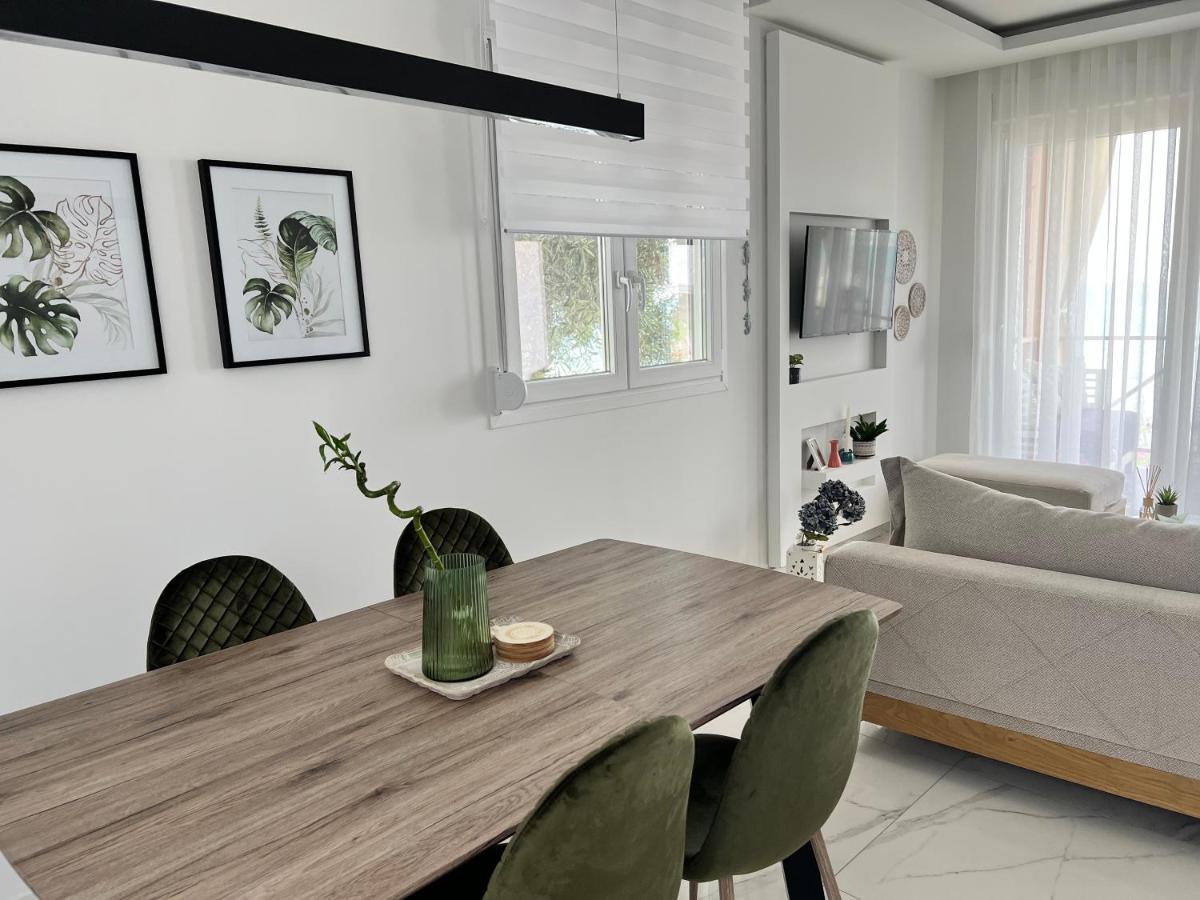 Vergia Beachfront Villa Athina מראה חיצוני תמונה